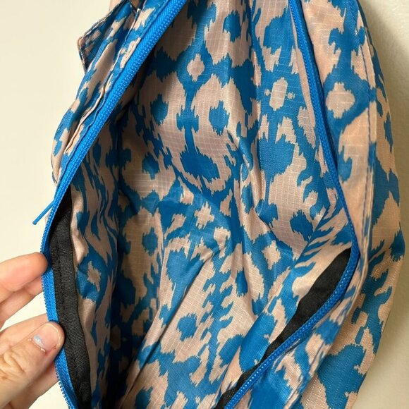 KAVU Sling Rope Bag Blue Zip Pockets Daypack Travel Backpack Aztec H20 Resistent - Picture 6 of 11